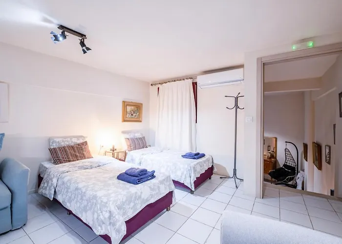 A Gift In The Heart Of Monastiraki A