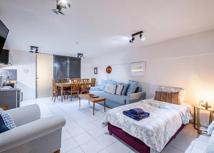A Gift In The Heart Of Monastiraki A